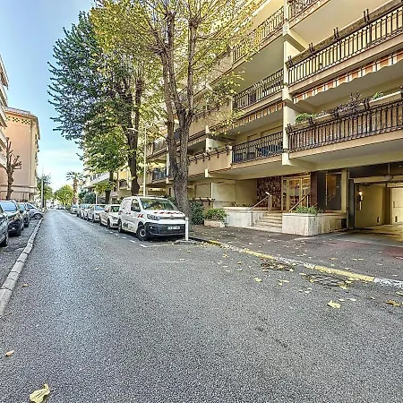 De Jonathan - Refait A Neuf - A 200m * Жуан-ле-Пен